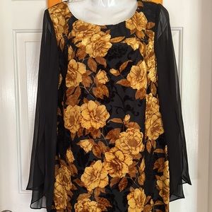Floral Midi Dress w/ Flowy Sleeves